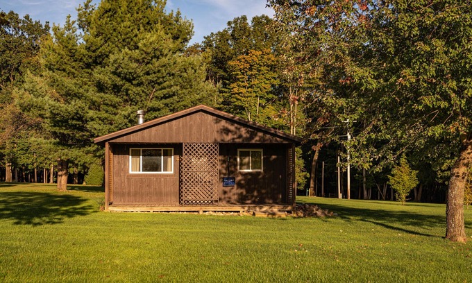 Tylersburg Cottage | Cozy Sugar Pine Cottage