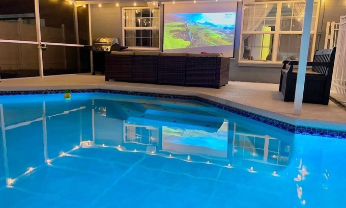 Greater Northdale House | Cozy Tampa Home with Large Heated Pool