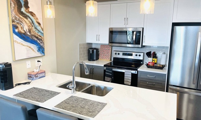 Southeast Calgary House | Cozy & Tiny 1 Bedroom suite with dedicated parking