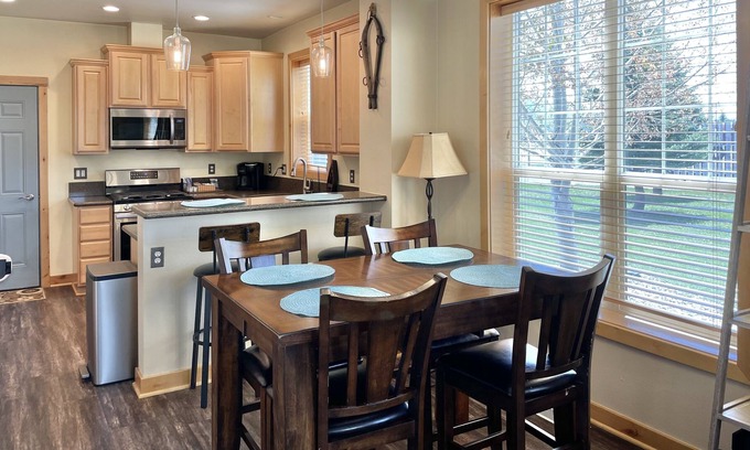Ennis House | Cozy townhome within walking distance of downtown Ennis.