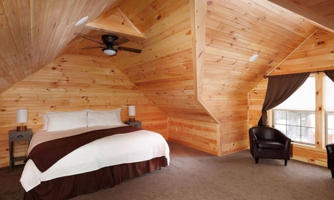 Bethlehem Cabin | Cozy Two-Bed Cabin Townhouse Retreat