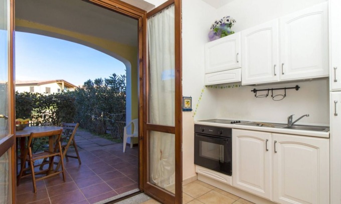 Pirotto Li Frati Apartment | Cozy two-storey cottage for 4 people 600 m walk from the sea.