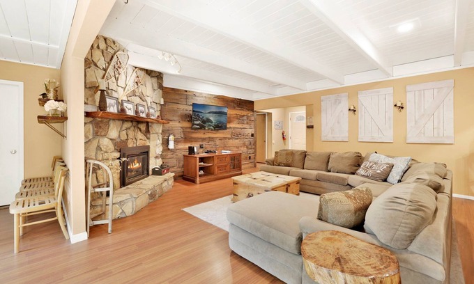 Summit Estates House | Cozy UP TO Summit #1651