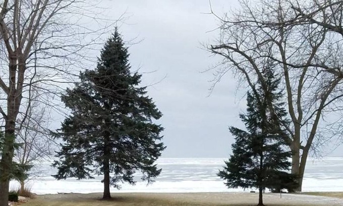 Fond du Lac Apartment | Cozy Upper on Lake Winnebago