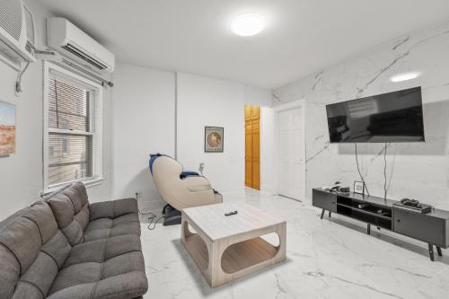 Constable Hook House | Cozy Urban Escape I Near NYC