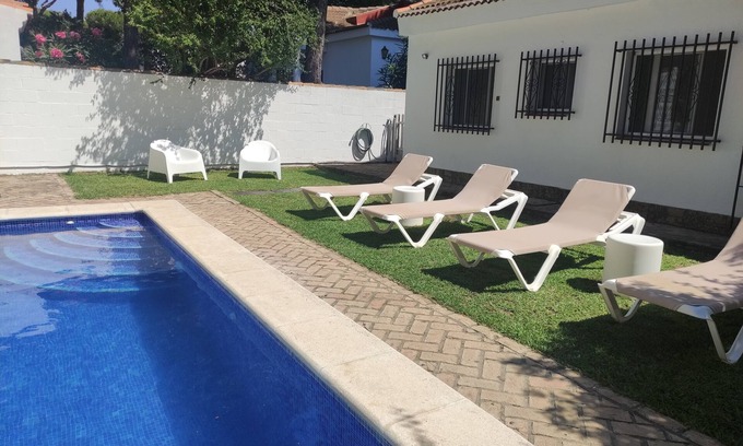 Los Gallos-Cerromolino Villa | Cozy Villa with pool on the beach of La Barrosa (Chiclana de la Frontera).