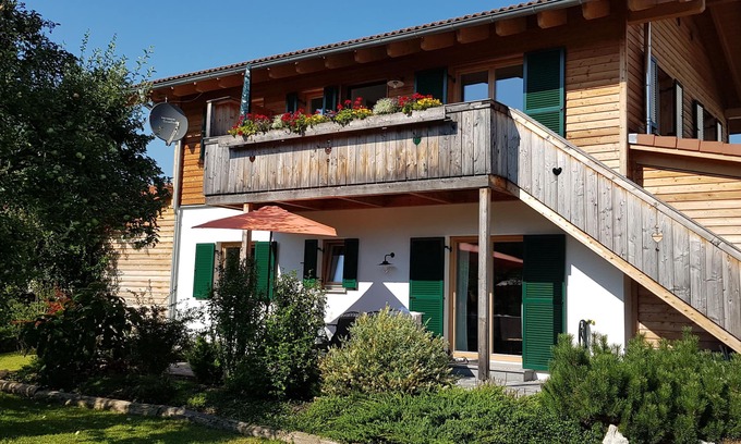 Kiefersfelden Apartment | Cozy vacation apartment in modern alpine style.