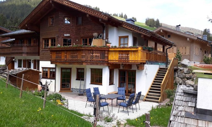 Konigsleiten Apartment | Cozy vacation apartment for 5 people, close to the elevator with a quiet south-facing terrace