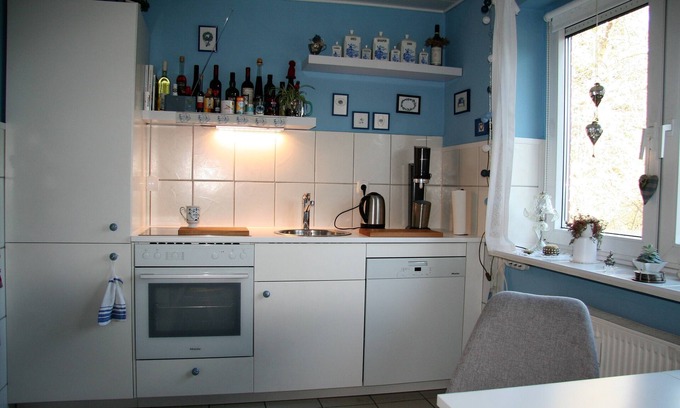 Eckernfoerde Apartment | Cozy vacation apartment with balcony near the beach