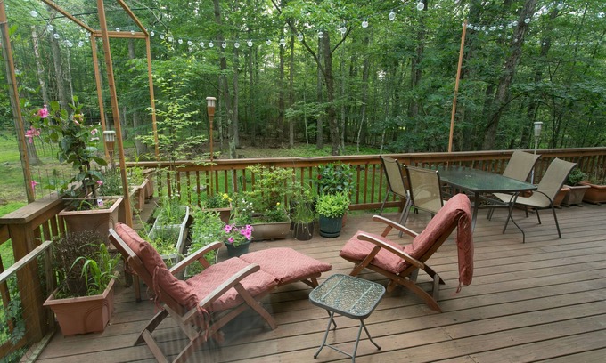 Tamiment House | Cozy vacation rental in quiet private community