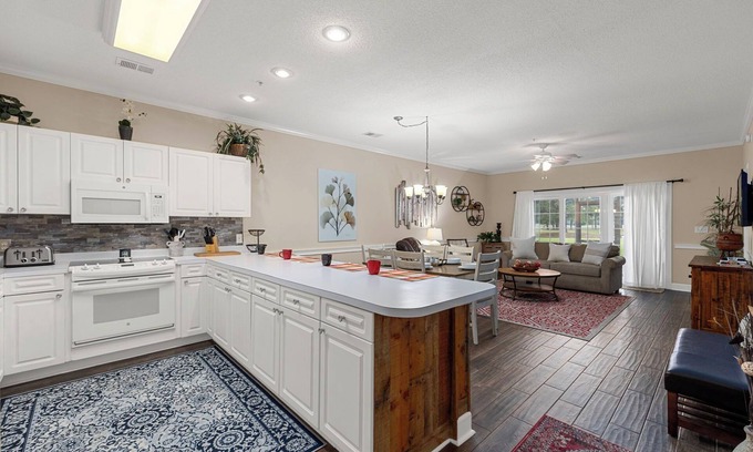 Central Myrtle Beach Condo | Cozy Vibes 2BR 2BA Golf Front Villa