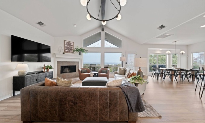 Canyon Lake House | Cozy Views | Heated Pool, Hot Tub, Fire Pit, Games