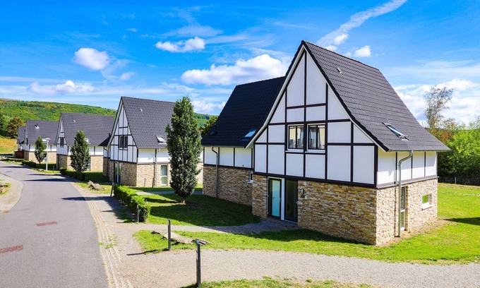Heimbach Villa | Cozy Villa at Eifel Park
