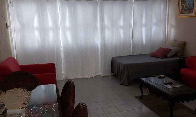 Runaway Bay Resort | Cozy Villa Escape