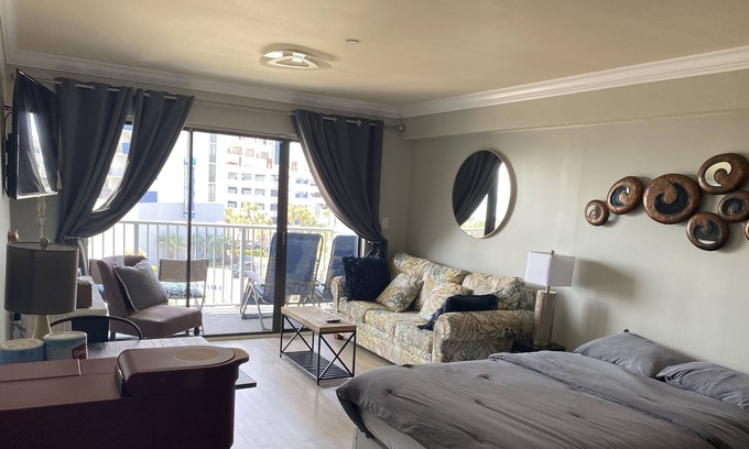 Myrtle Beach Villa | Cozy villa with ocean view and full amenities from Bluewater Resort