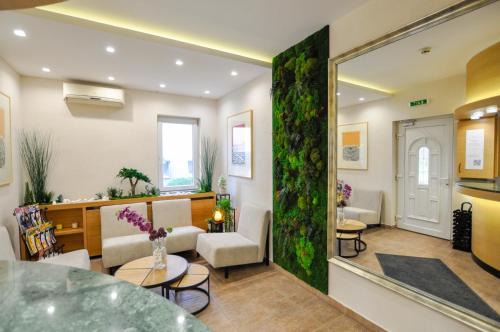 Zemun Hotel | Cozy Villa withy yard and private parking