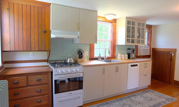 Jamestown House | Cozy Village Cottage Within Walking Distance to the Beach and Downtown
