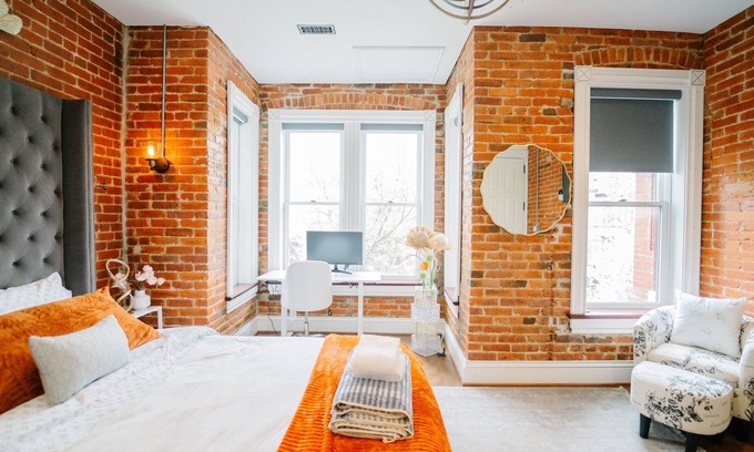 Shaw House | Cozy Vintage Escape – 4BR/4BA Near DC Attractions!