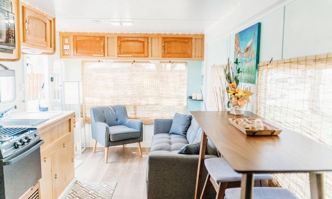 Morehead City House | Cozy waterfront bamboo retreat, perfect for fishermen or outdoor enthusiasts