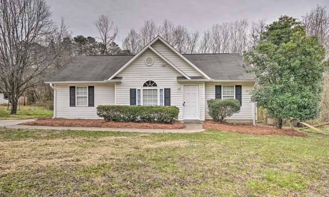 Winston - Salem House | Cozy Winston-Salem Home Near Parks and Golfing!