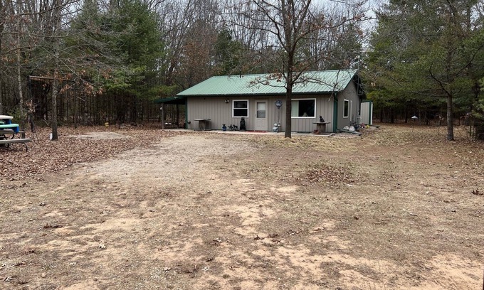 Fremont Cabin | Cozy Woodland Cabin Retreat in Fremont, WI