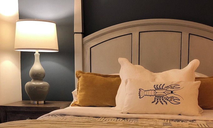 Falmouth Cottage | CozyCottage@FrederickWilliamHouse, on ShiningSea Bikeway, Bikes Included