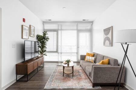 Downtown Indianapolis Apartment | CozySuites 2BD Bottleworks Indianapolis #2
