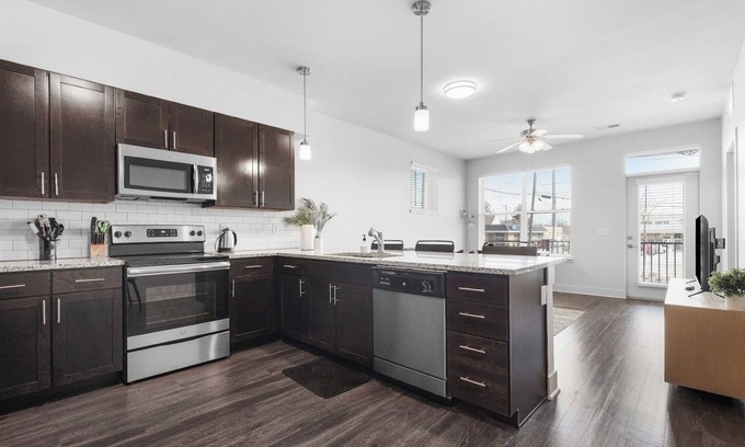 Indianapolis Apartment | CozySuites at Notch