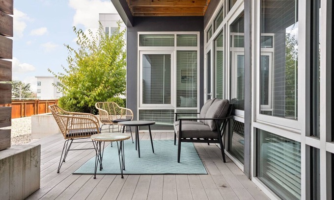 Downtown Indianapolis Apartment | Cozysuites l Trendy 2BR Bottleworks Indy 1