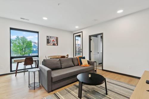 Lockerbie Square Apartment | CozySuites on Mass with garage parking #2