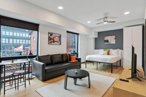 Lockerbie Square Apartment | CozySuites on Mass with garage parking #12
