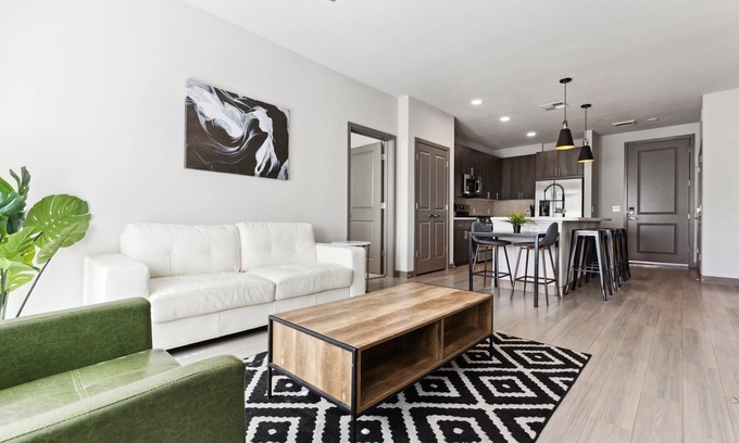 Roosevelt Apartment | Cozysuites PHX RORO Gym, Pool, Pets, Parking! #18