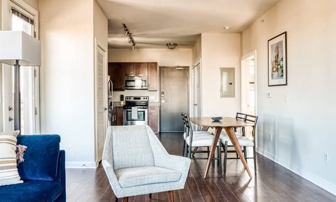 Music Row Apartment | Cozysuites TWO Spacious Music Row Condos w Parking