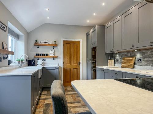 Chinley House | Cracken Cottage - Uk48297