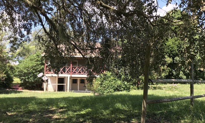 Fedhaven Cottage | Cracker Cottage by the lake and groves