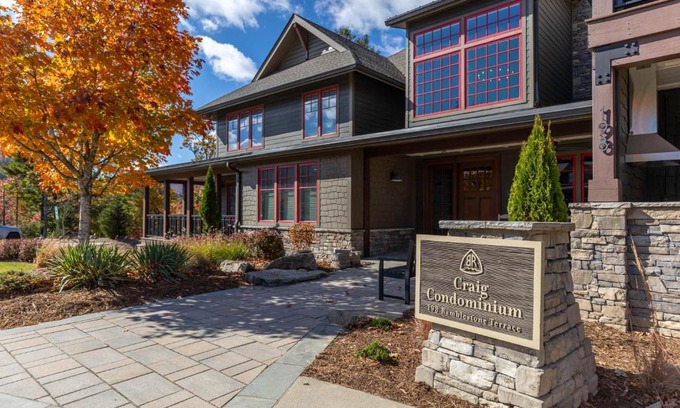 Lenoir House | Craig 304 at Blue Ridge Mountain Club