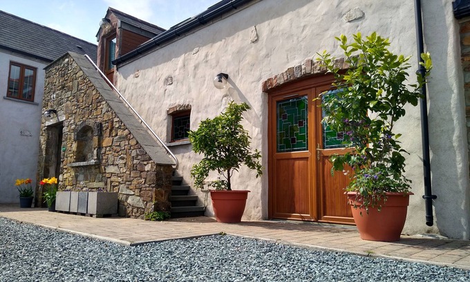 Narberth Cottage | CRANNY, romantic, character holiday cottage in Narberth