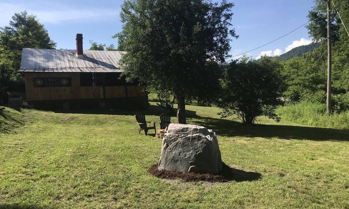 Canton Cottage | Crazy Daisy - Fireplace, Near Blue Ridge Parkway, Free Wi-Fi