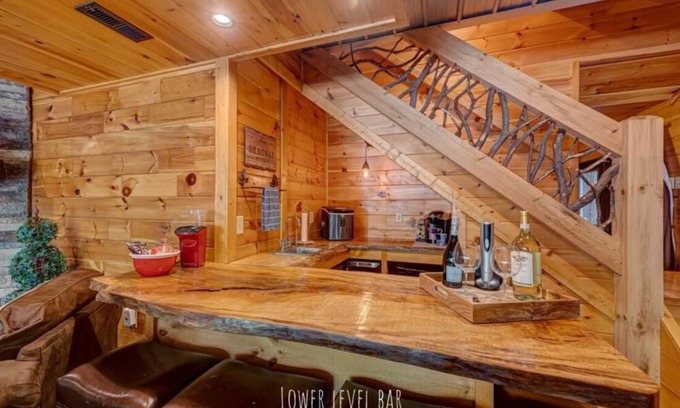 Morganton Cabin | Create Memories! Near Blue Ridge Lake*Hot Tub*Game Room*Firepit