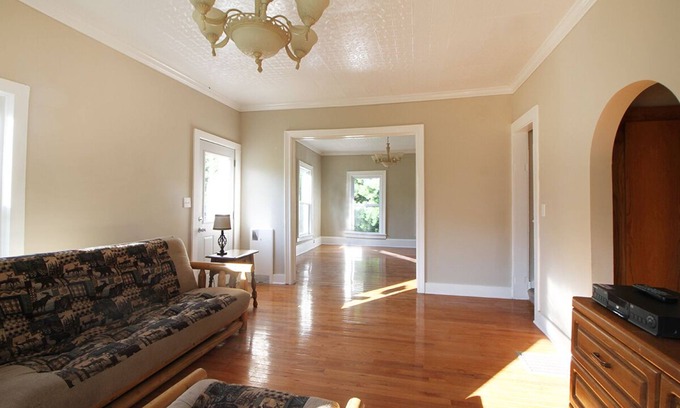Fox Lake House | Create Your Perfect Stay with us! Near Fox Lake! Enjoy fishing!