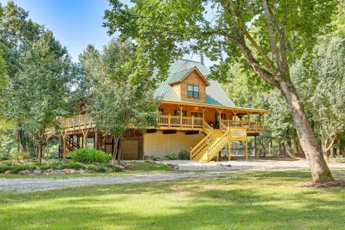 Royal House | Creek Access, Games Family-Friendly Royal Retreat