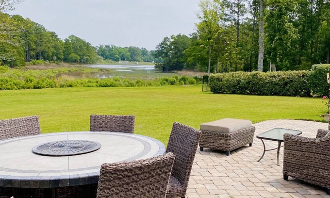 Ogden House | Creek Haven Hideaway! 5-acre creekside yard, mins to the beach with gameroom