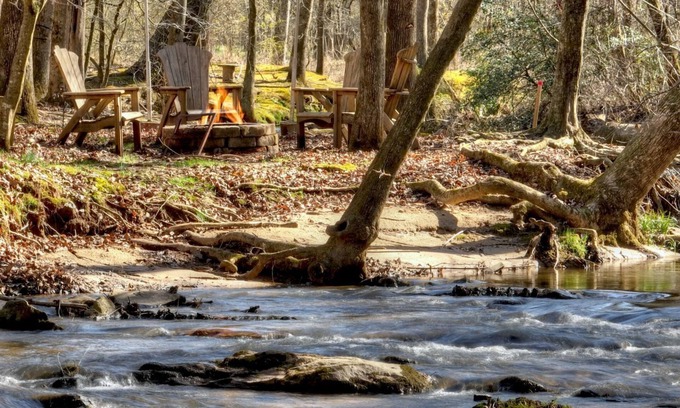 Ellijay Cabin | Creekside comfort with a firepit and more! - Cozy Creek Cabin