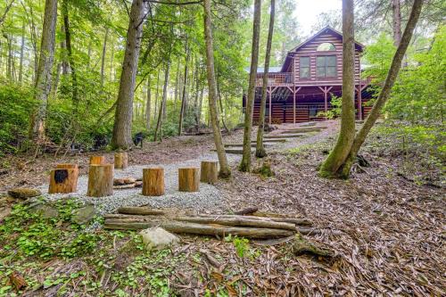 Sapphire House | Creekside Lodge about 4 Mi to Sapphire Valley Resort!
