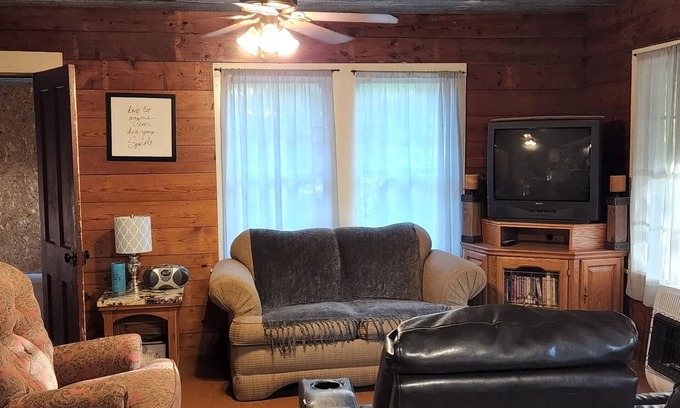 Oden Cabin | Creekside Private Cabin