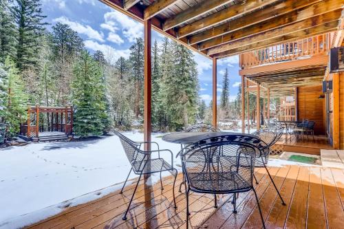 Fall River Estates Apartment | Creekside Suites 01 by Estes Park Condos