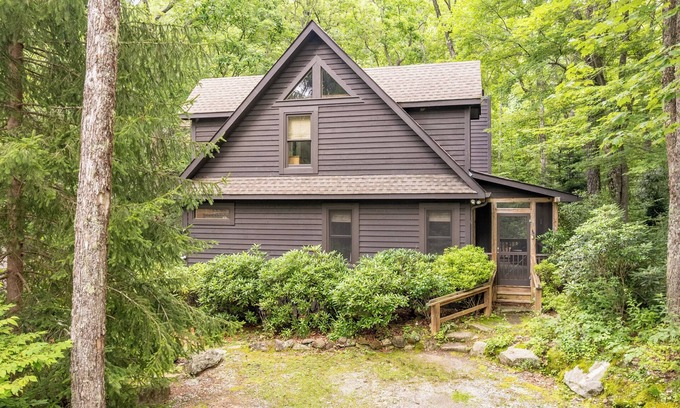 Wildwood Mountain House | Creekwood Cottage - Highlands NC
