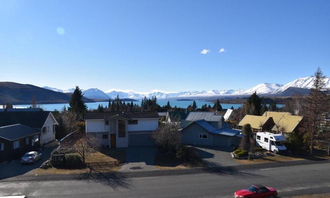 Lake Tekapo Bed & Breakfast | Creel House Bed and Breakfast
