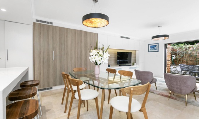 Mosman Apartment | Cremorne - SUTH6 - Sutherland Street - Cremorne contemporary comfort | Sunlit terrace
