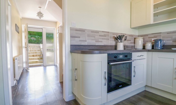 Tintagel Cottage | Cres